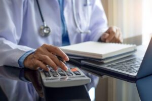 Read more about the article Why an Accountant for Medical Professionals is Crucial for Healthcare Business