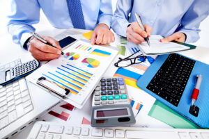 Read more about the article Bookkeeper vs. Accountant: What’s Best for Your Business?